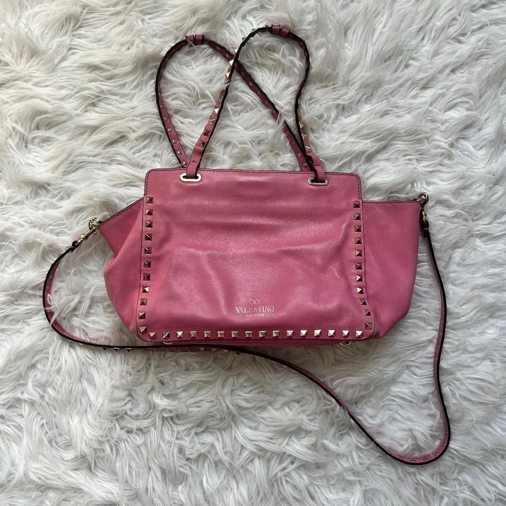 Authentic VALENTINO Garavani Pink Leather Rockstud Trapeze Small Tote Bag 💕